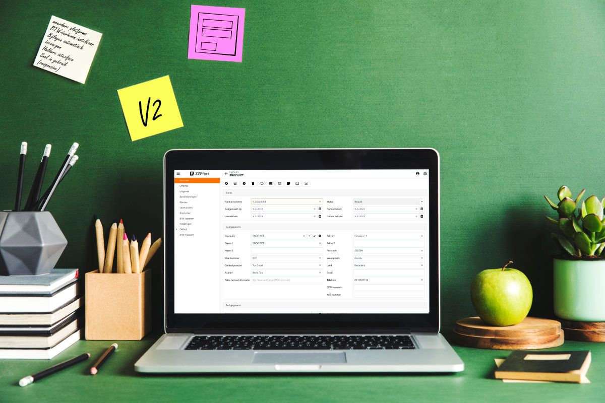 Laptop op een bureau met daarop de nieuwe versie van ZZPfact